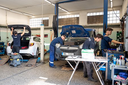 Servisní prohlídky a pravidelná údržba